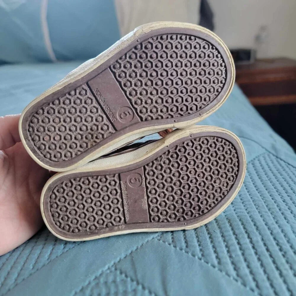 🔥5 FOR $25🔥Cat & Jack Brown High Tops With Zipper